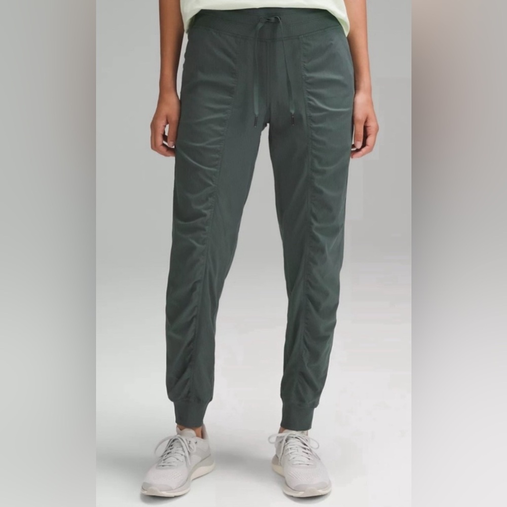 Lululemon Yoga Joggers in Stipped Army Green